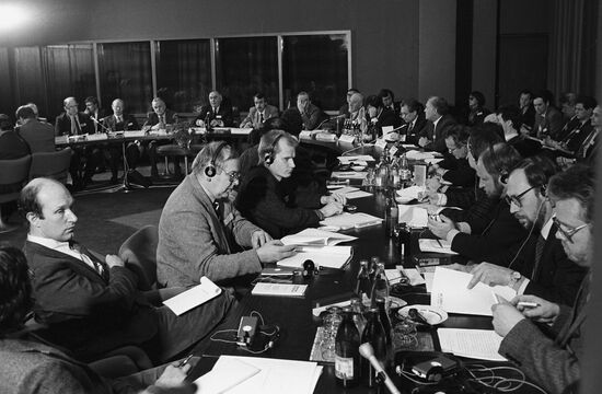 Round table Soviet Baltic Republics
