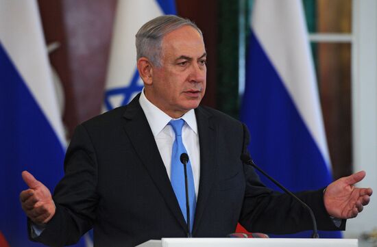 Russian President Vladimir Putin meets with Israeli Prime Minister Benjamin Netanyahu
