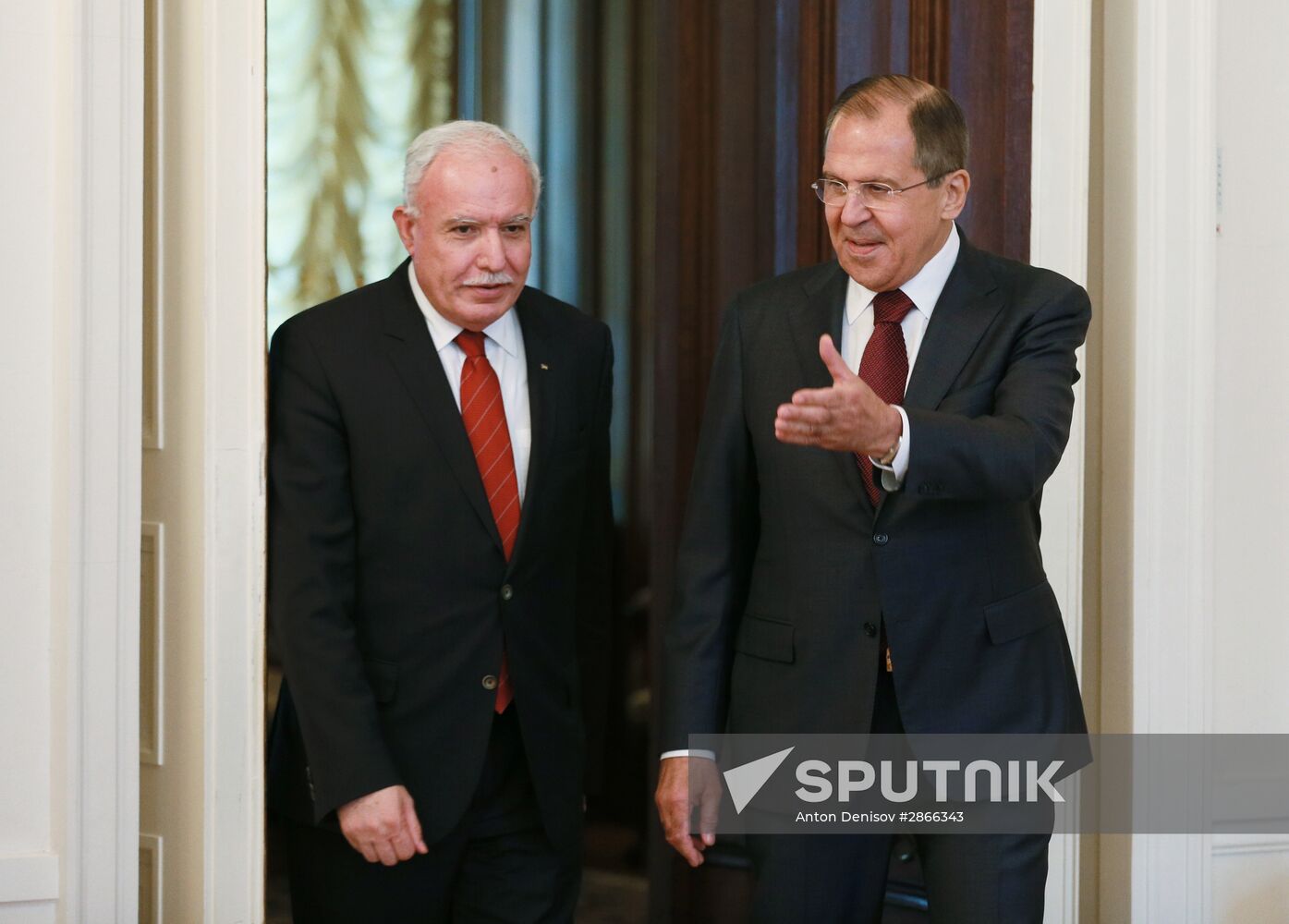 Foreign Minister Sergey Lavrov meets with Foreign Minister of Palestine Riad Malki