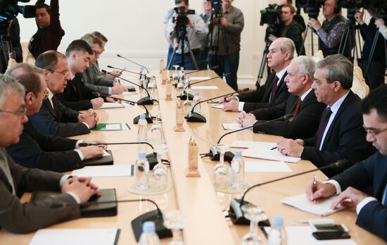 Foreign Minister Sergey Lavrov meets with Foreign Minister of Palestine Riad Malki