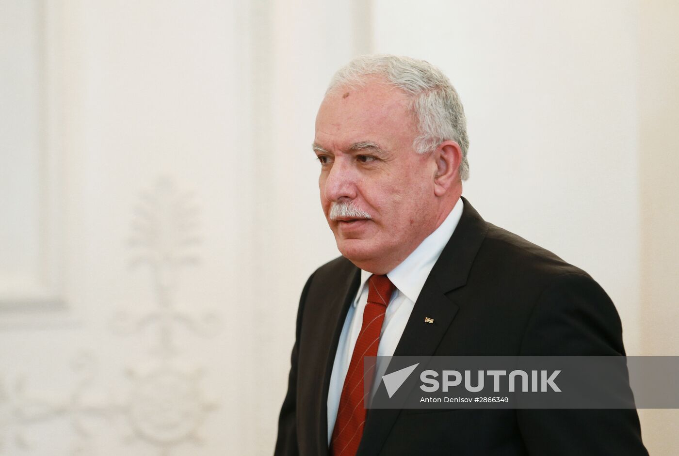 Foreign Minister Sergey Lavrov meets with Foreign Minister of Palestine Riad Malki