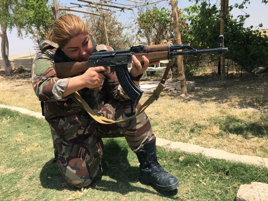 Kurdish fighters against ISIS