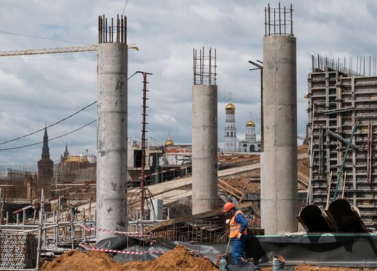Construction of Zaryadye Park
