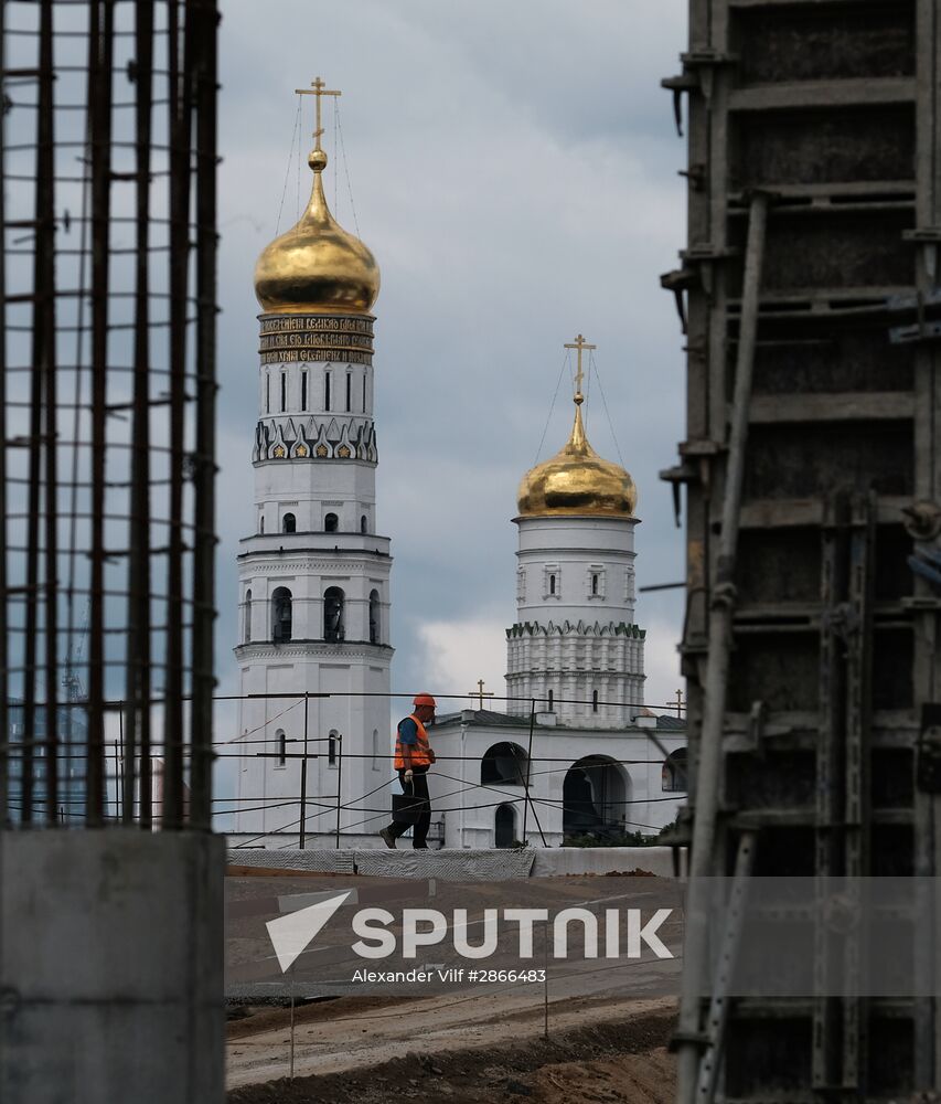 Construction of Zaryadye Park