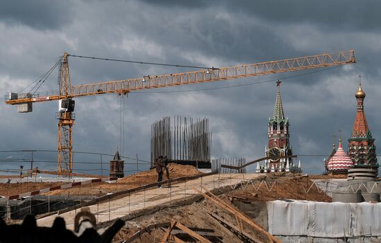 Construction of Zaryadye Park