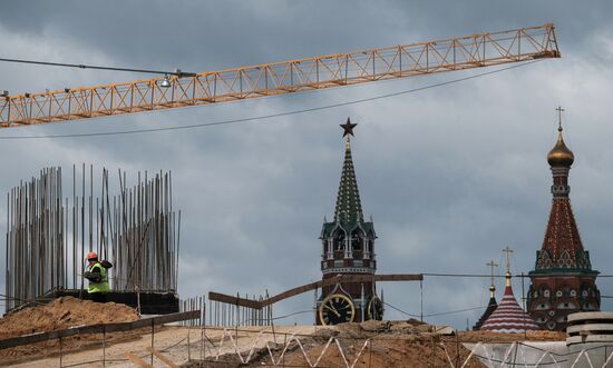 Construction of Zaryadye Park