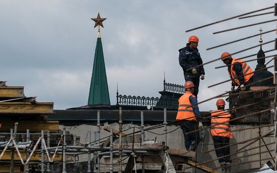 Construction of Zaryadye Park