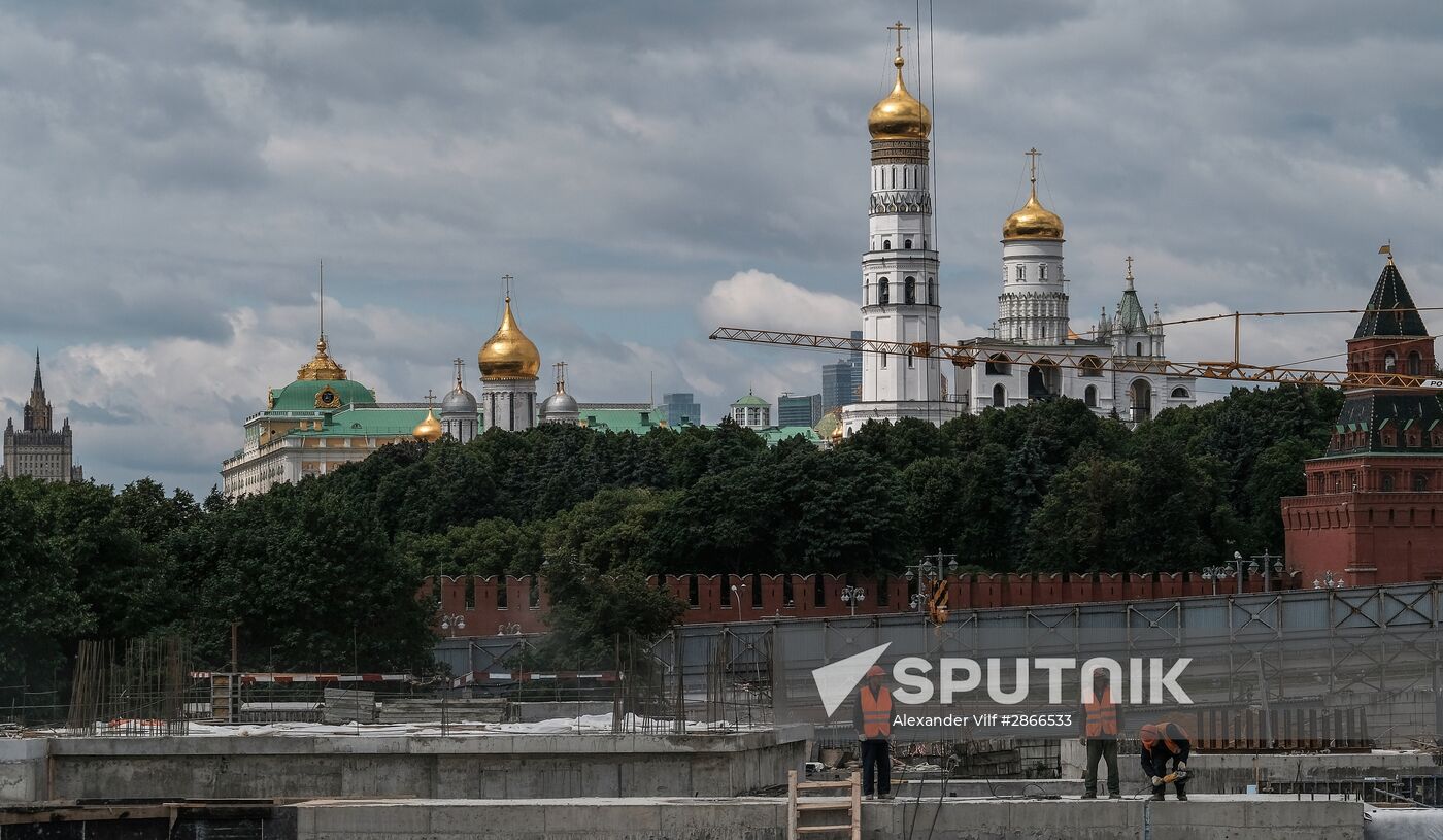 Construction of Zaryadye Park