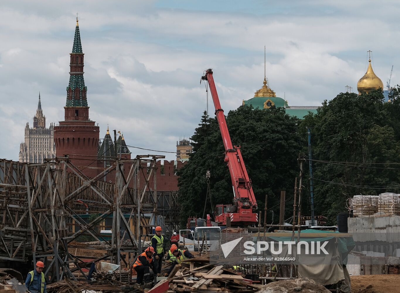 Construction of Zaryadye Park