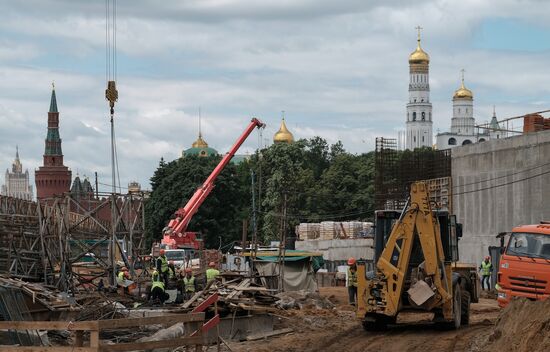 Construction of Zaryadye Park