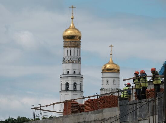 Construction of Zaryadye Park