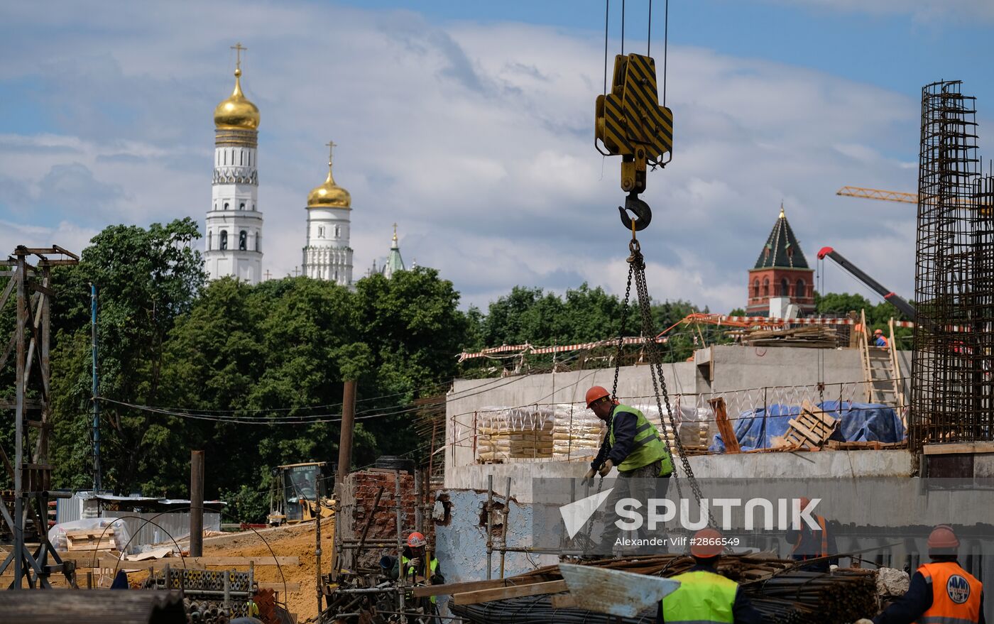Construction of Zaryadye Park