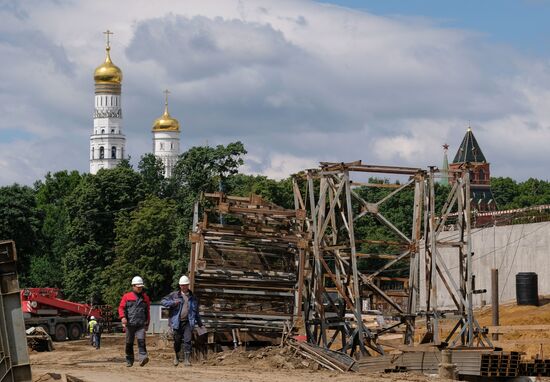Construction of Zaryadye Park