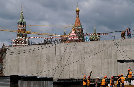 Construction of Zaryadye Park