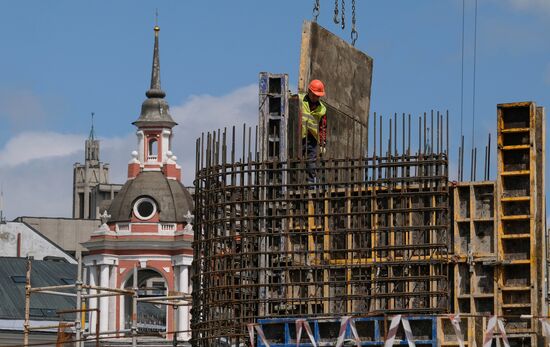 Construction of Zaryadye Park
