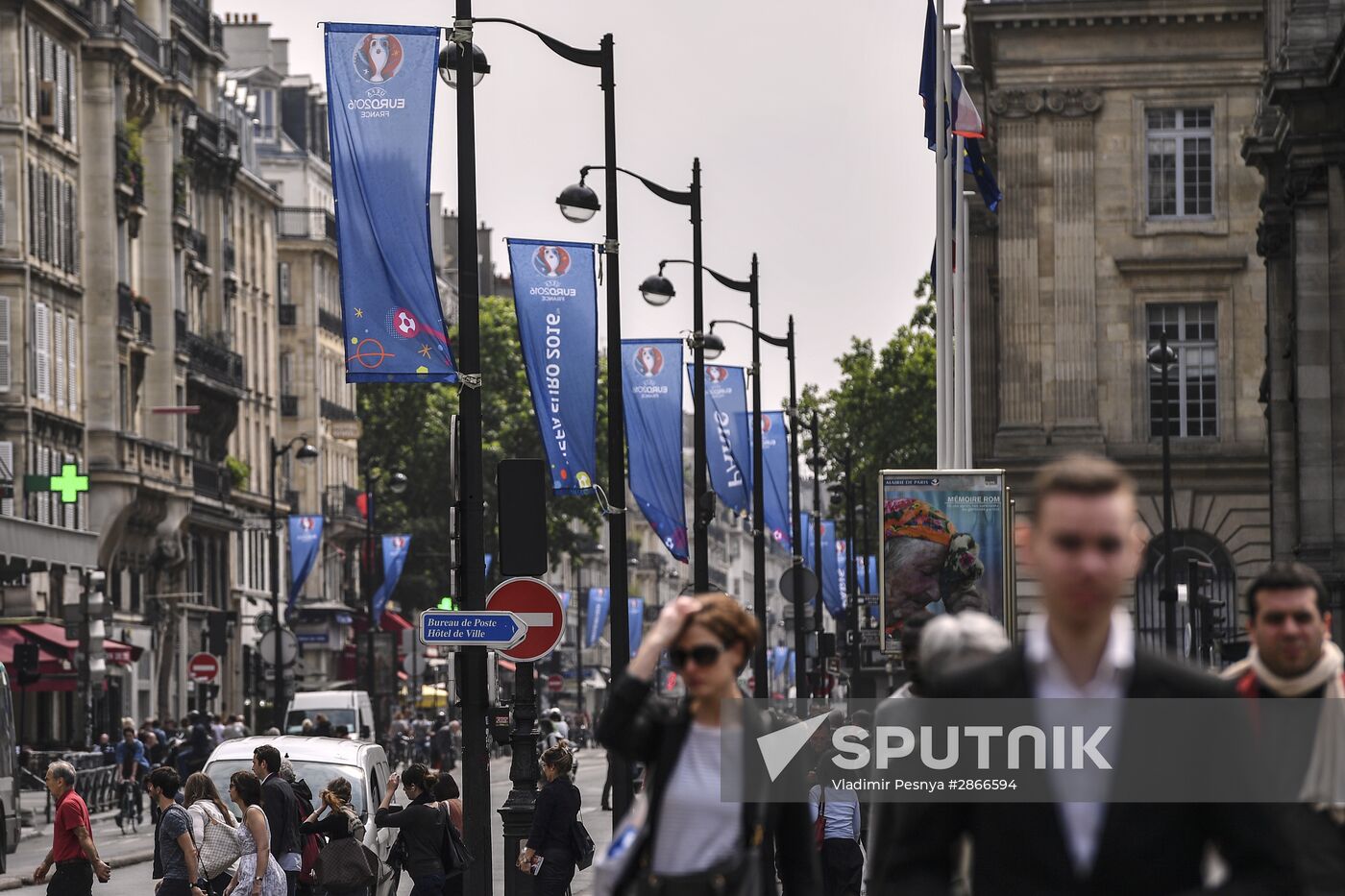Preparation for the European football championship in Paris