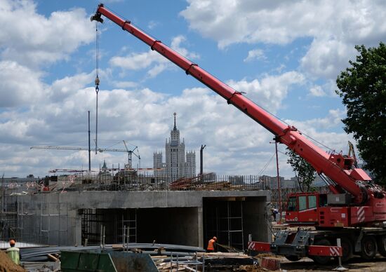 Construction of Zaryadye Park