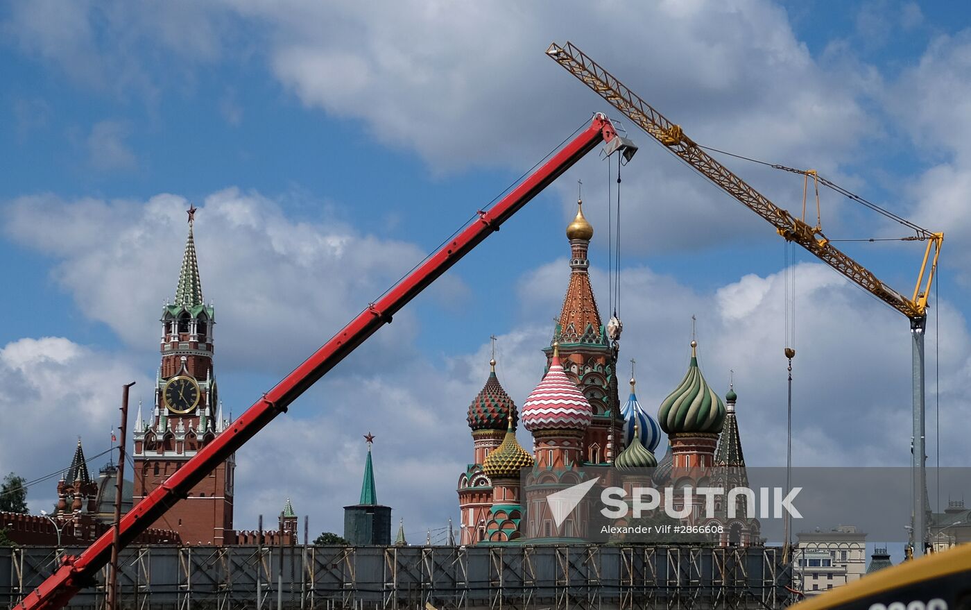 Construction of Zaryadye Park