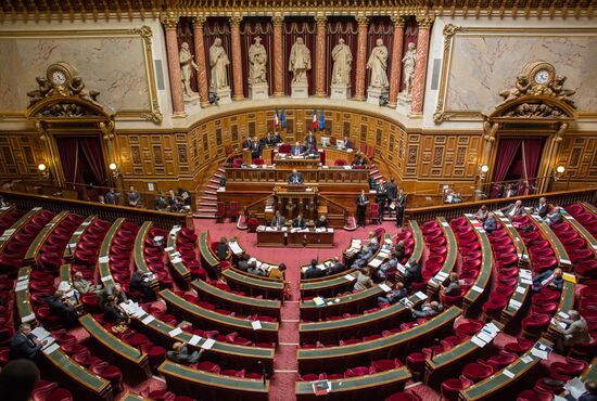 French Senate votes to ease sanctions against Russia