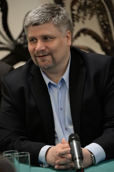 News conference and presentation of Passion of Luke choir and instrumental composition
