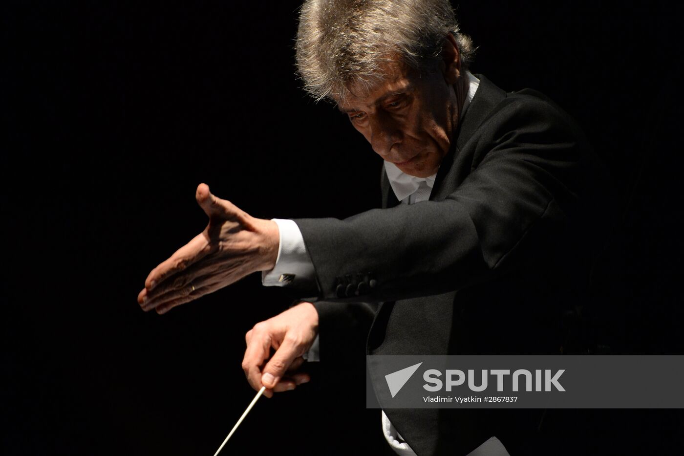 Press conference and presentation of Passion of Luke choir and instrumental composition