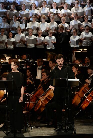 Press conference and premiere of St. Luke Passion choir and orchestra piece