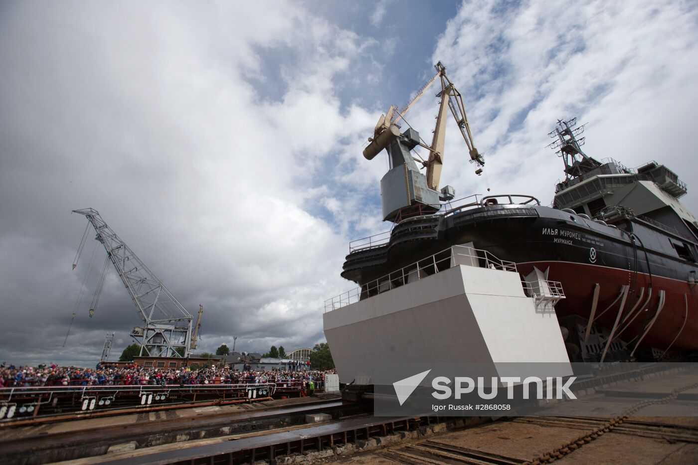 The Ilya Muromets icebreaker floated out in St. Petersburg