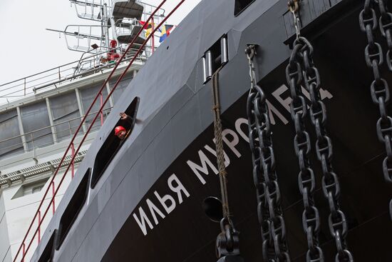 The Ilya Muromets icebreaker floated out in St. Petersburg