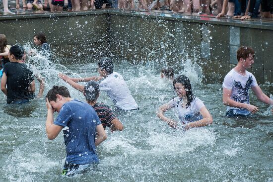 Water pouring flashmob in Omsk
