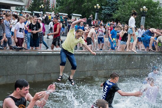Water pouring flashmob in Omsk