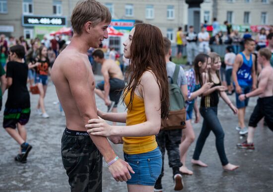 Water pouring flashmob in Omsk