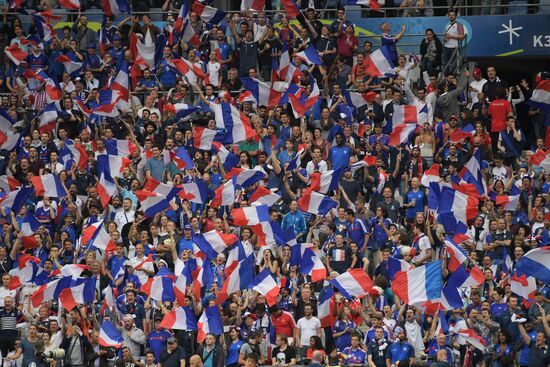 2016 UEFA European Championship. France vs. Romania