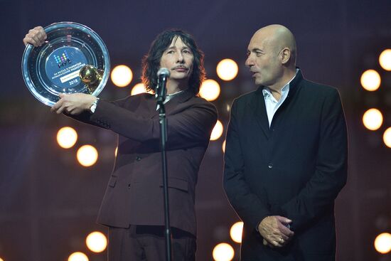 MUZ-TV 2016 annual national pop music TV awards