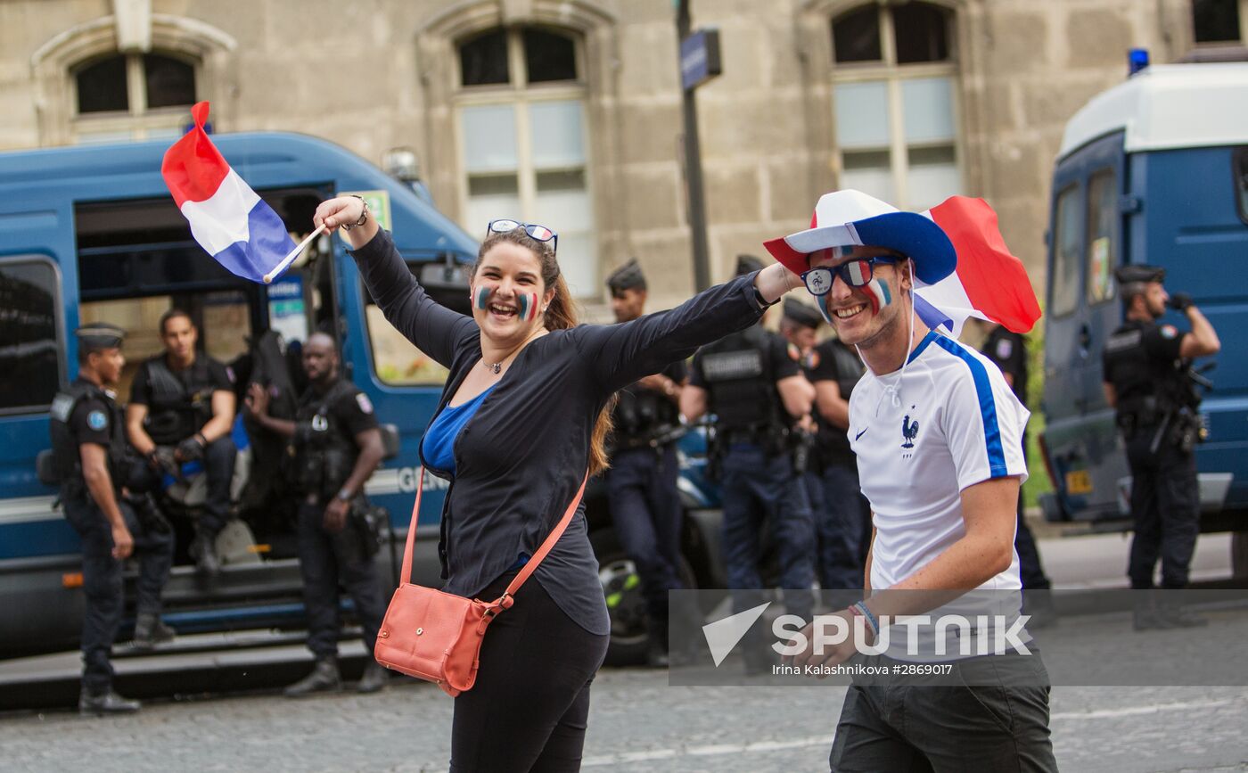 Euro 2016 opening match broadcast in fan zones across France