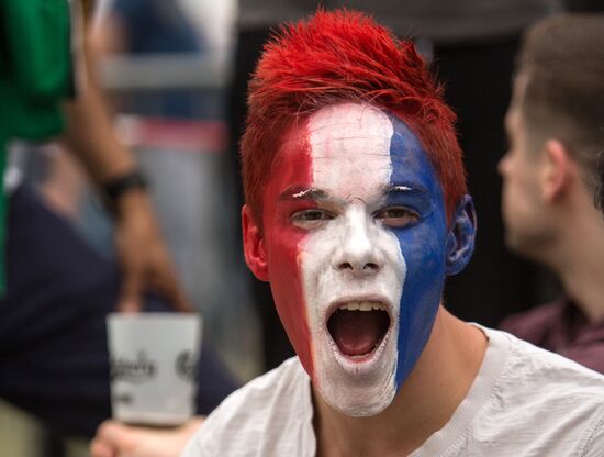 Euro 2016 opening match broadcast in fan zones across France