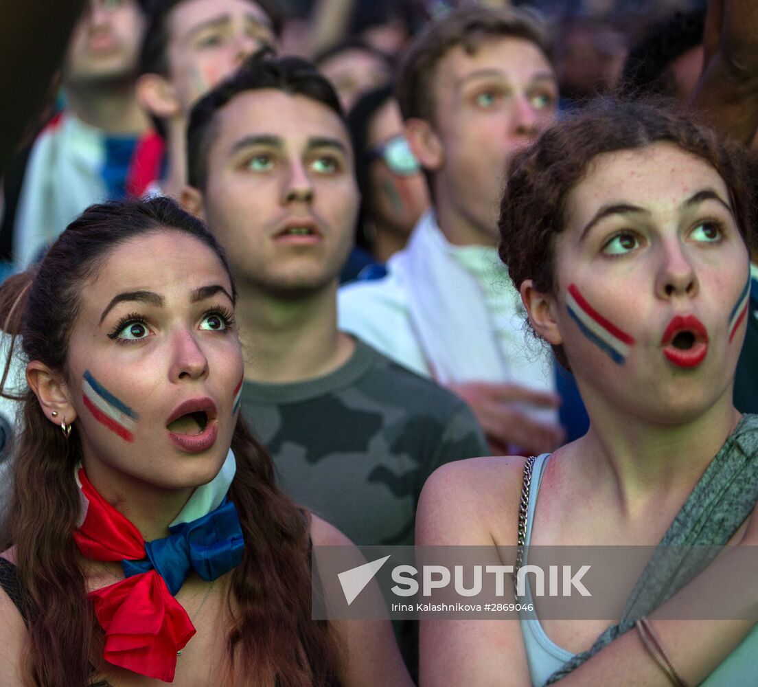 Euro 2016 opening match broadcast in fan zones across France