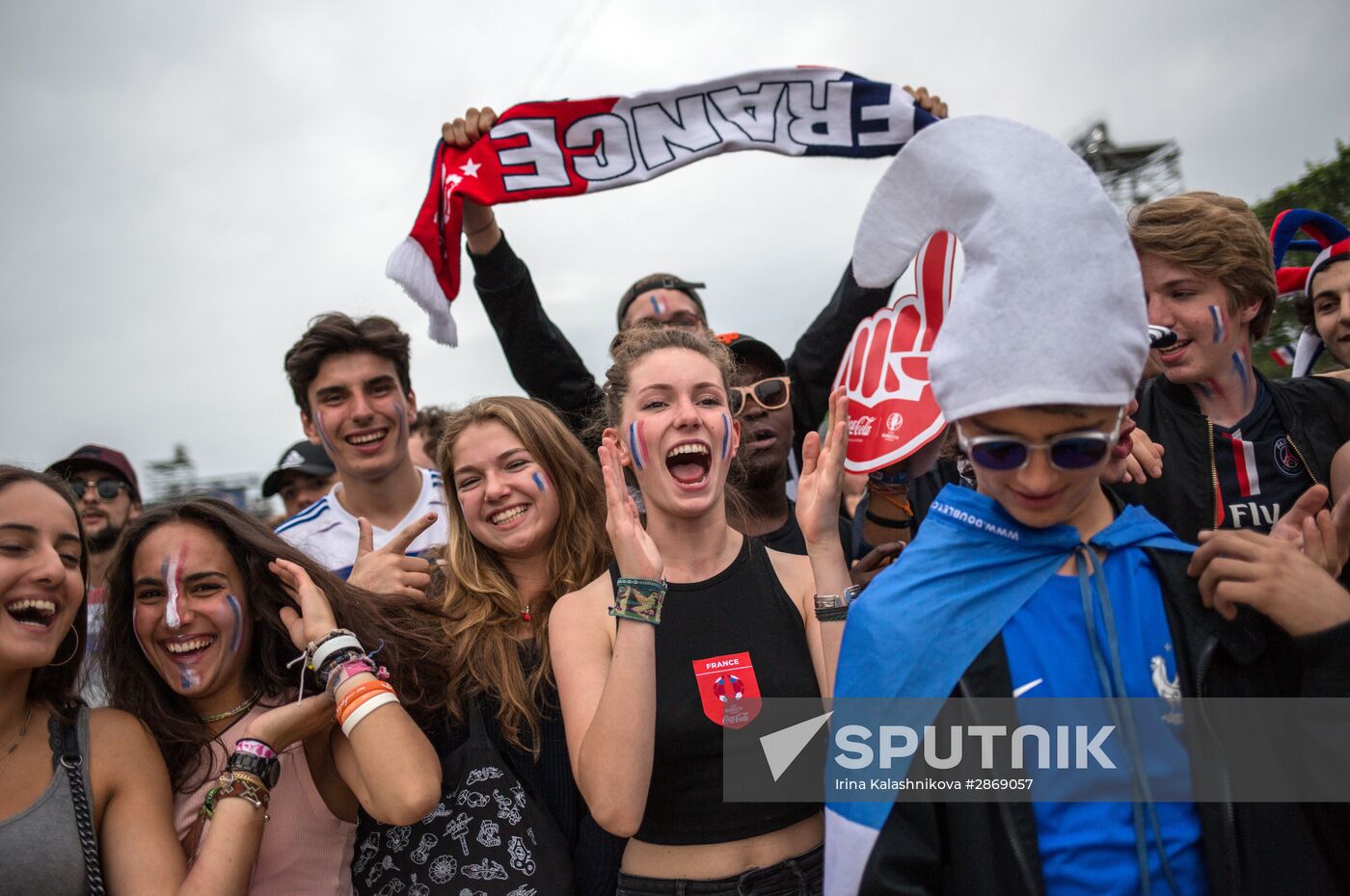 Euro 2016 opening match broadcast in fan zones across France