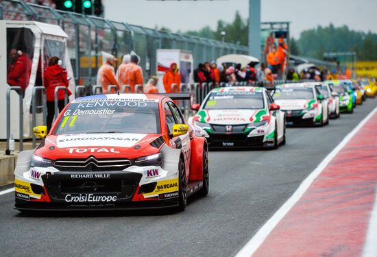 Racing. FIA WTCC. Round 4. Day One