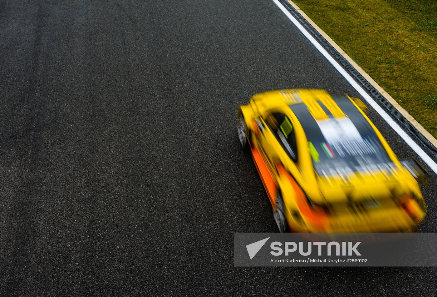 Racing. FIA WTCC. Round 4. Day One