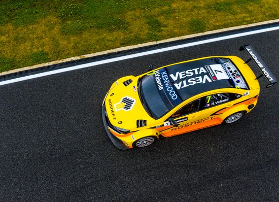 Racing. FIA WTCC. Round 4. Day One