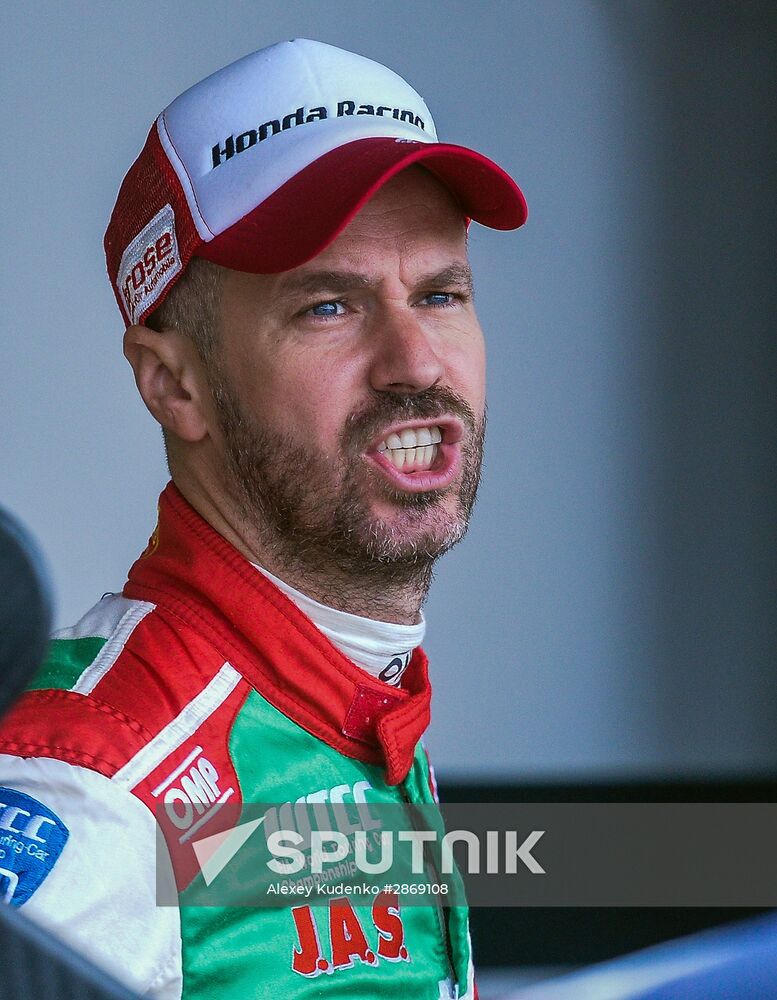 Racing. FIA WTCC. Round 4. Day One
