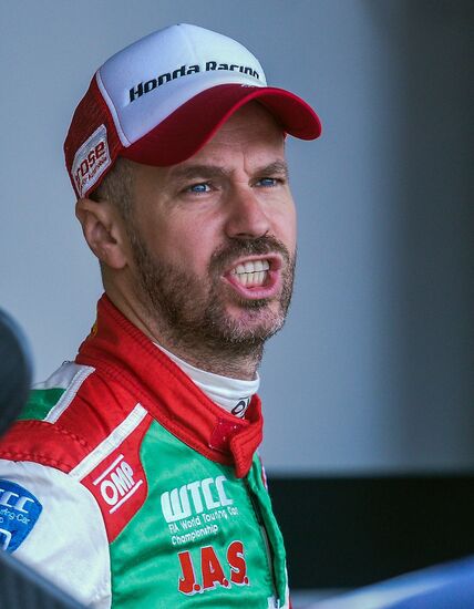 Racing. FIA WTCC. Round 4. Day One