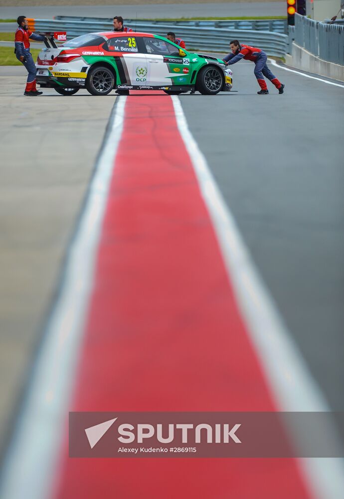 Racing. FIA WTCC. Round 4. Day One