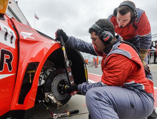 Racing. FIA WTCC. Round 4. Day One