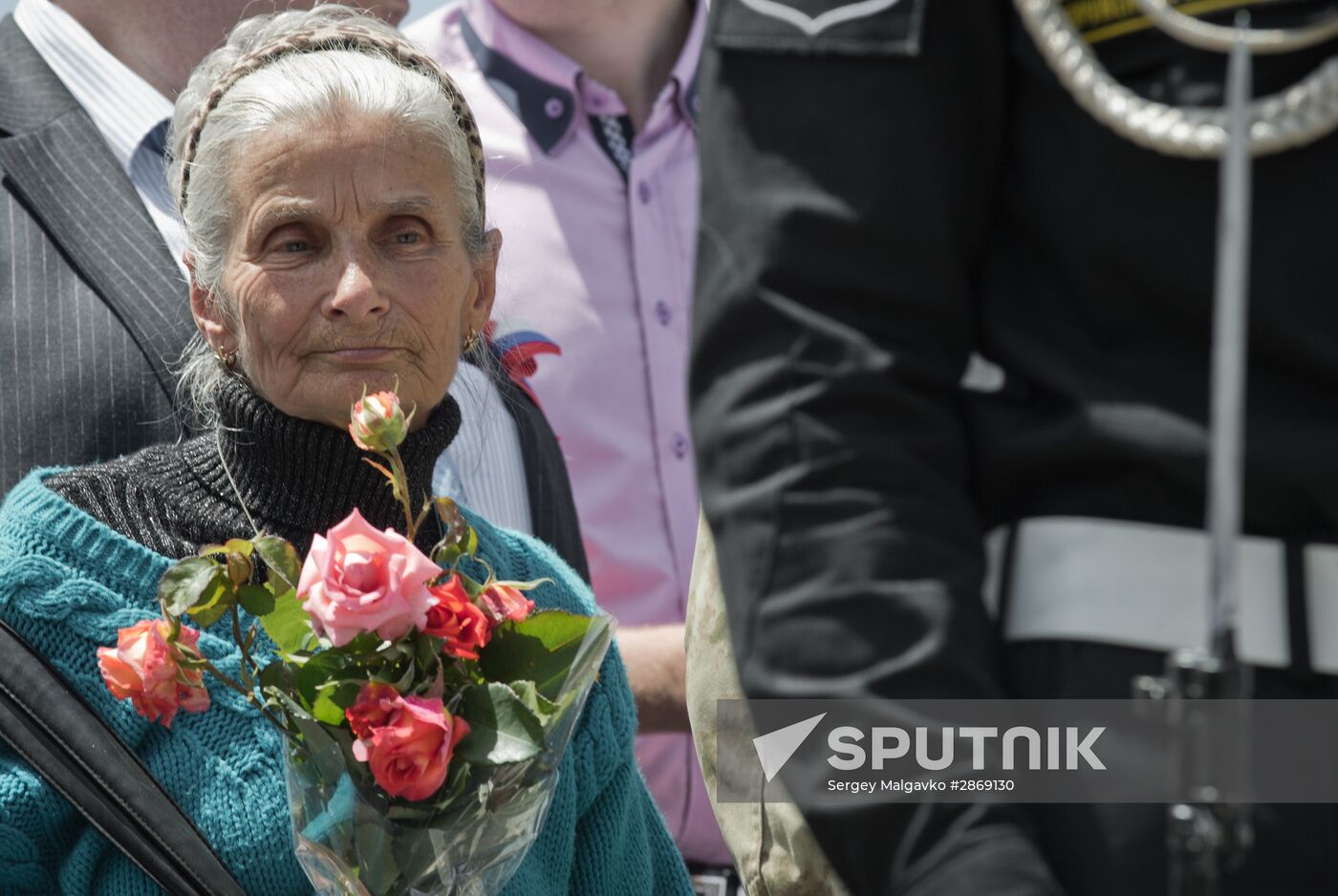 Polite People monument unveiled in Crimea