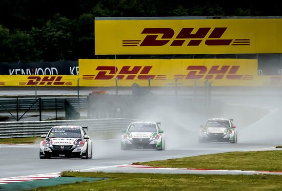 Racing. FIA WTCC. Round 4. Day One