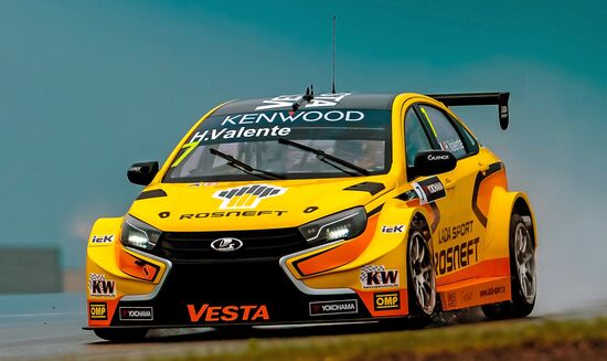 Racing. FIA WTCC. Round 4. Day One
