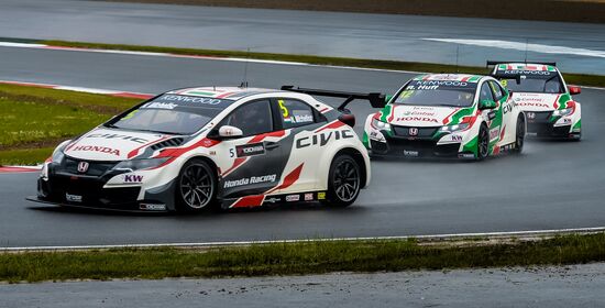 Racing. FIA WTCC. Round 4. Day One