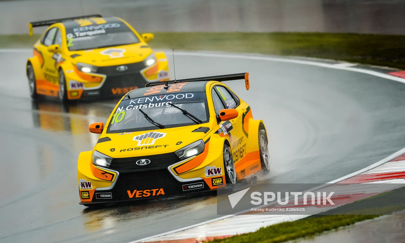Racing. FIA WTCC. Round 4. Day One