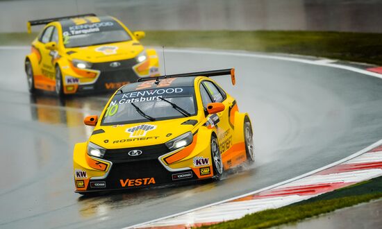 Racing. FIA WTCC. Round 4. Day One